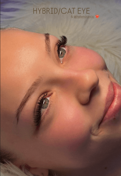 Hybrid cat-eye lashes